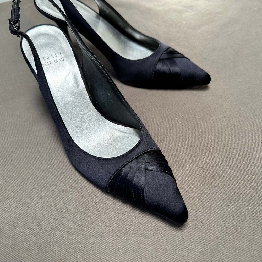 Stuart‎ Weitzman - Picture 6 of 6
